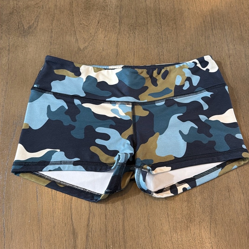 Fleo work out short, Camo, Mid Rise, Medium